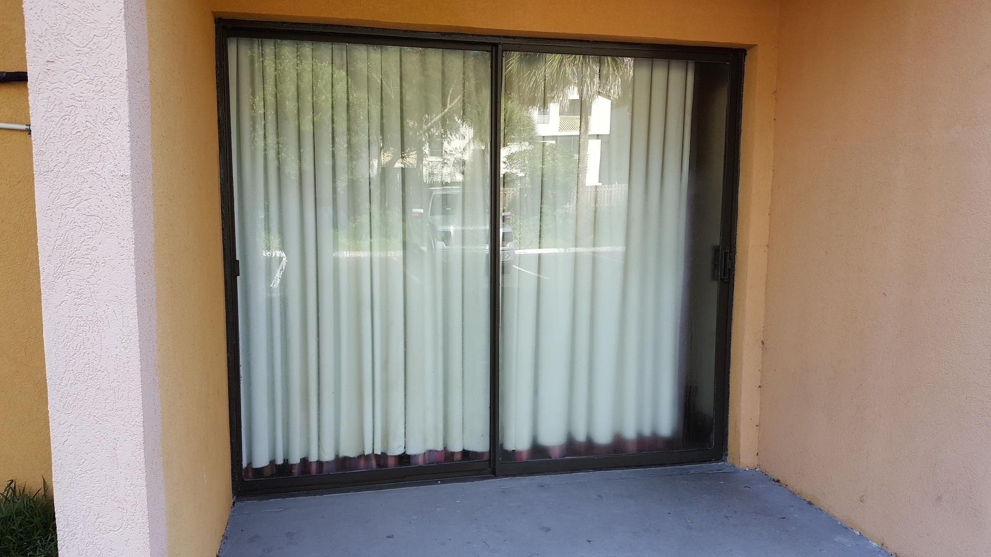 Econo Busch Gardens Hotel Tampa